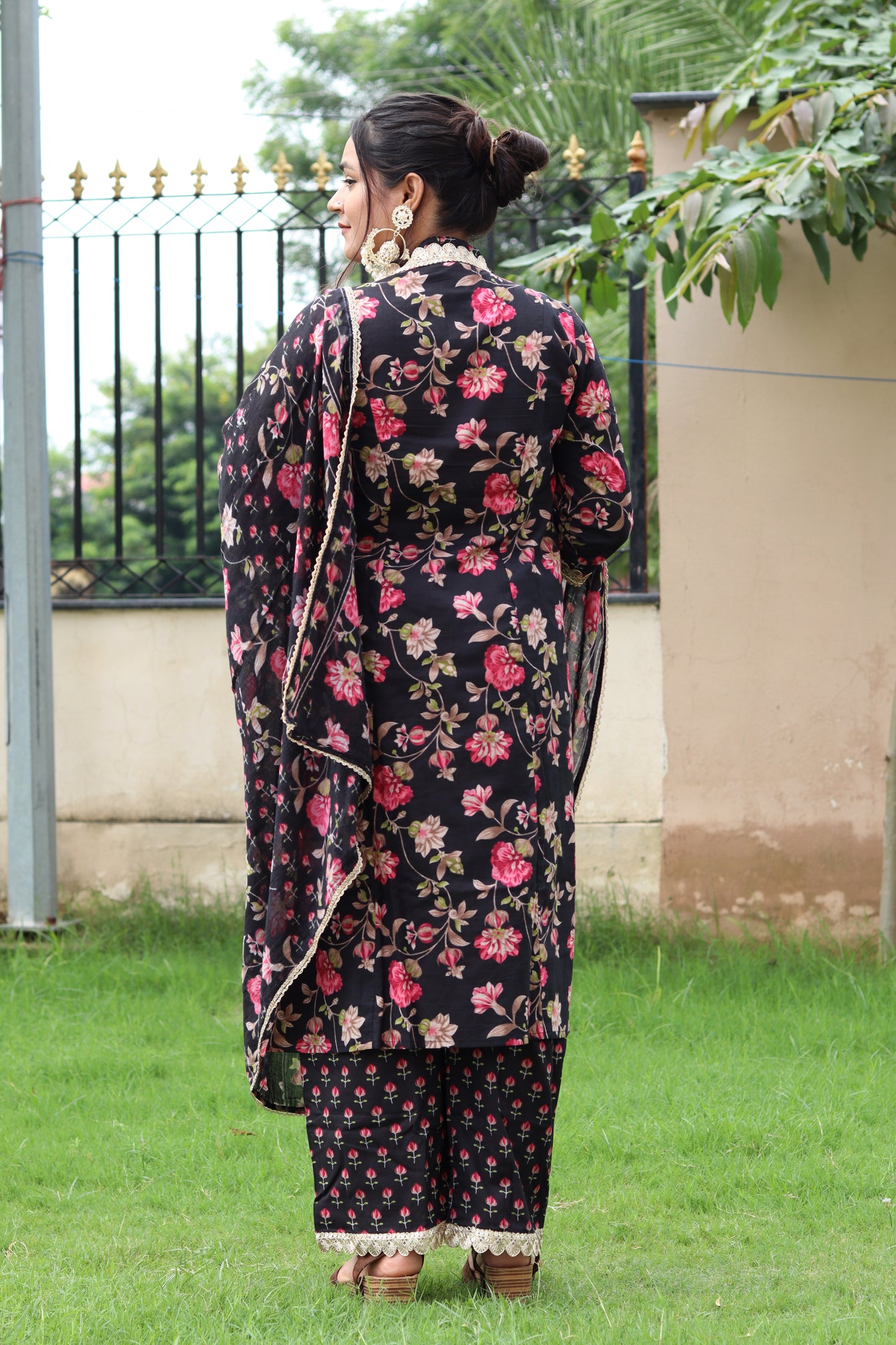 Black Floral Cotton Kurta Pant Dupatta Set – Elegant Ethnic Charm